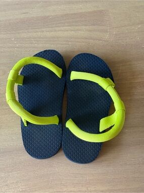 Kids mont bell sandals (size child’s 13/ big kid 1)